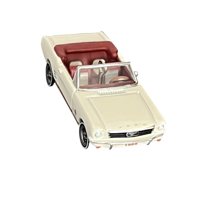 2019 Hallmark Ornament (1966) Ford Mustang Hallmark Ornament (Lil' Classic Cars) QXM8267
