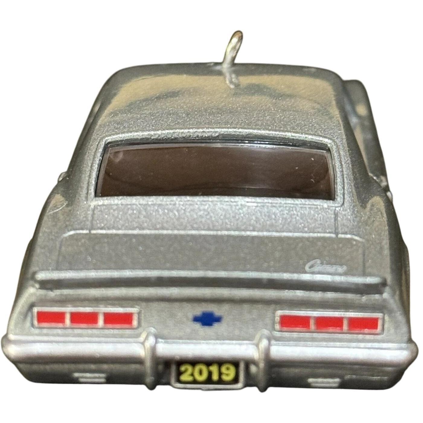 2019 Hallmark Ornament (1969) Chevrolet Camaro ZL1 Hallmark Ornament (Classic American Cars) QXE3169