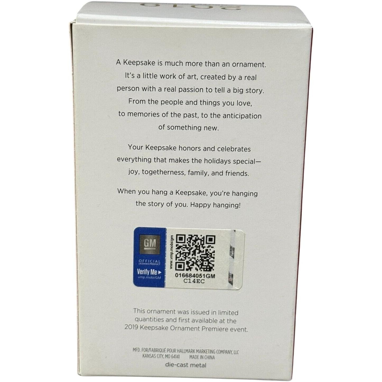 2019 Hallmark Ornament (1969) Chevrolet Camaro ZL1 Hallmark Ornament (Classic American Cars) QXE3169