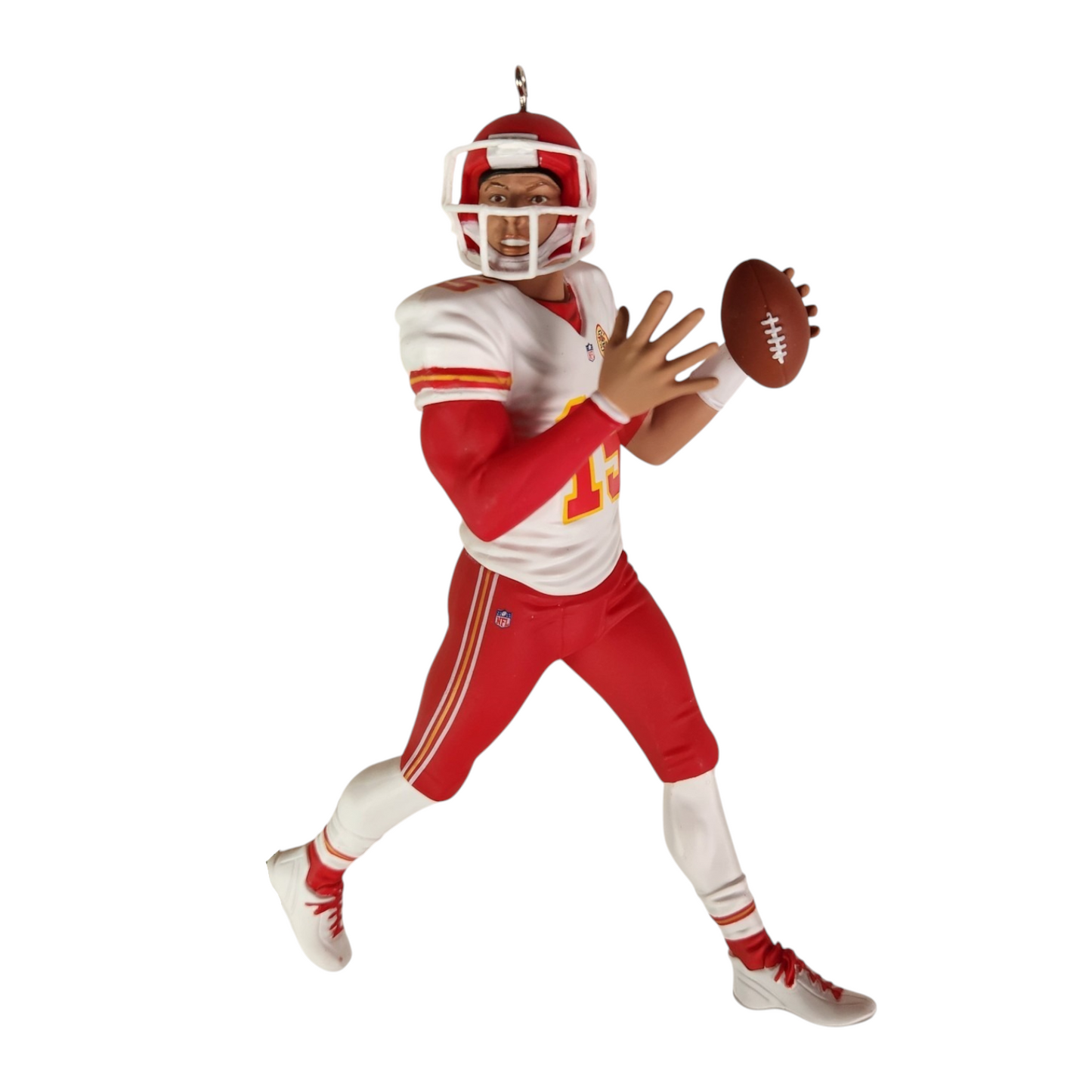 2019 Patrick Mahomes II - “Making the Play” Hallmark Ornament (Football Legends) QXI3879