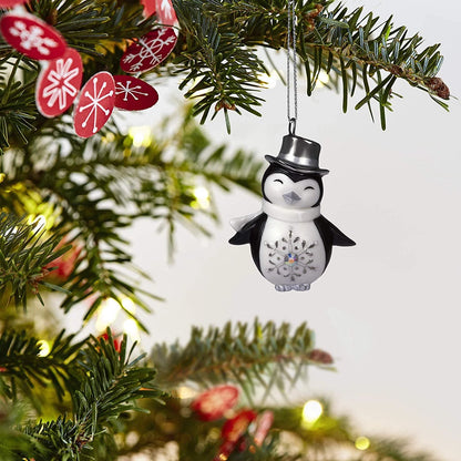 2019 Pretty Penguin Hallmark Ornament (Penguins) QXM8329