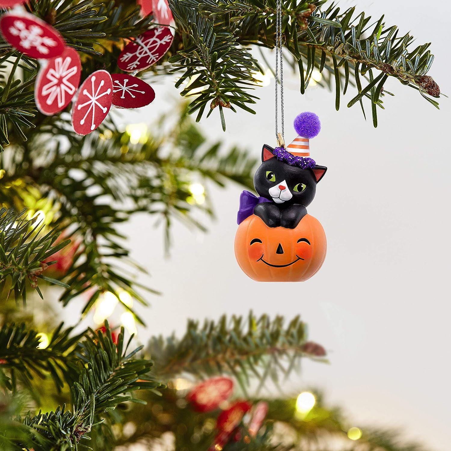 2019 Tiny Black Cat Hallmark Ornament (Halloween) QFO5279