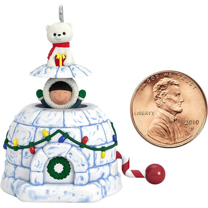 2019 Frosty Surprise Hallmark Ornament (Frosty Friends) QXM8327