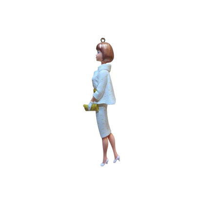 2019 Hallmark Barbie On the Avenue Fashion Ornament - QXI3087 Image3