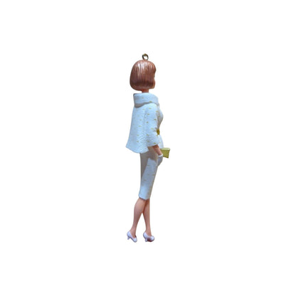 2019 Hallmark Barbie On the Avenue Fashion Ornament - QXI3087 Image4