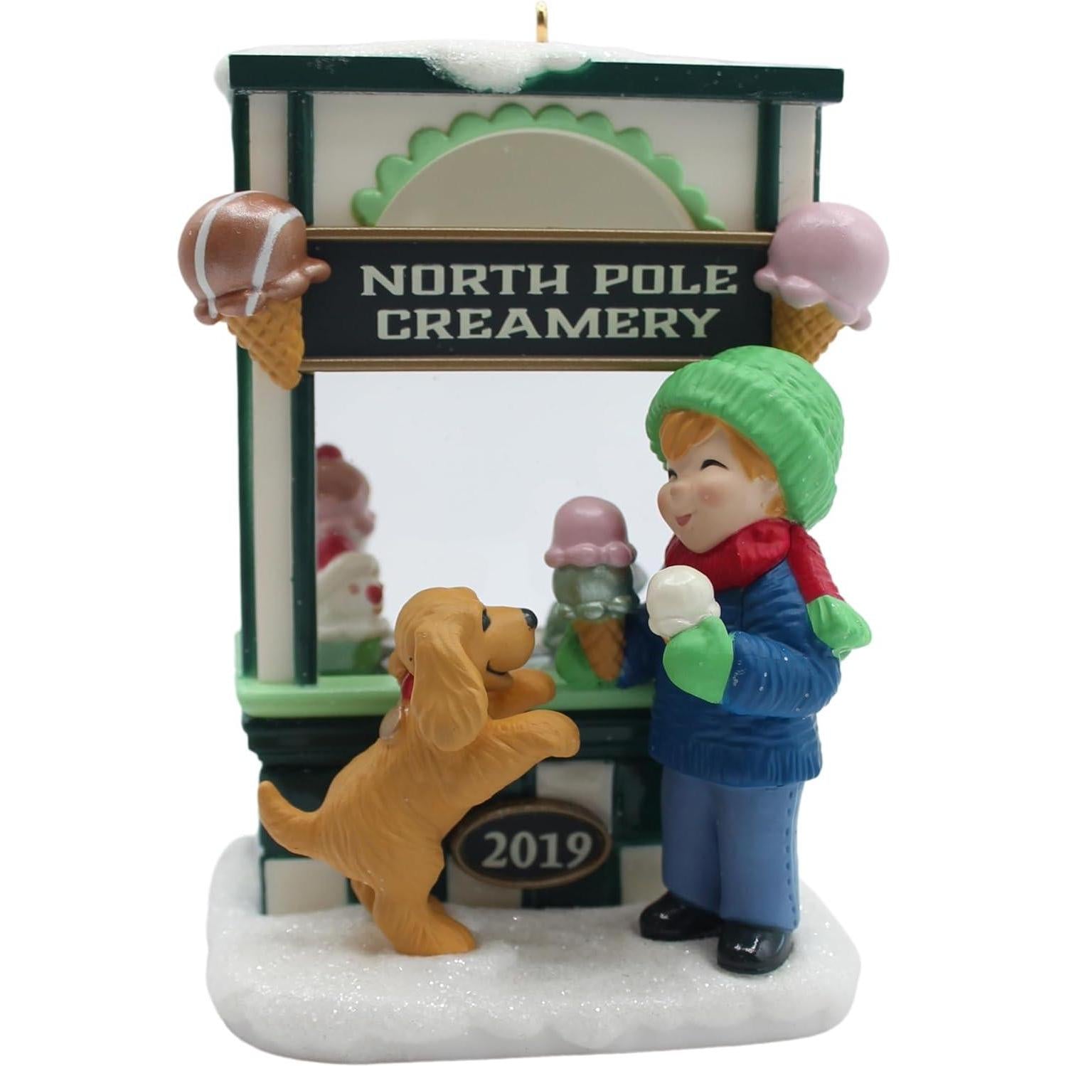 QXC5334 2019 Christmas Window (Christmas Window) Image1