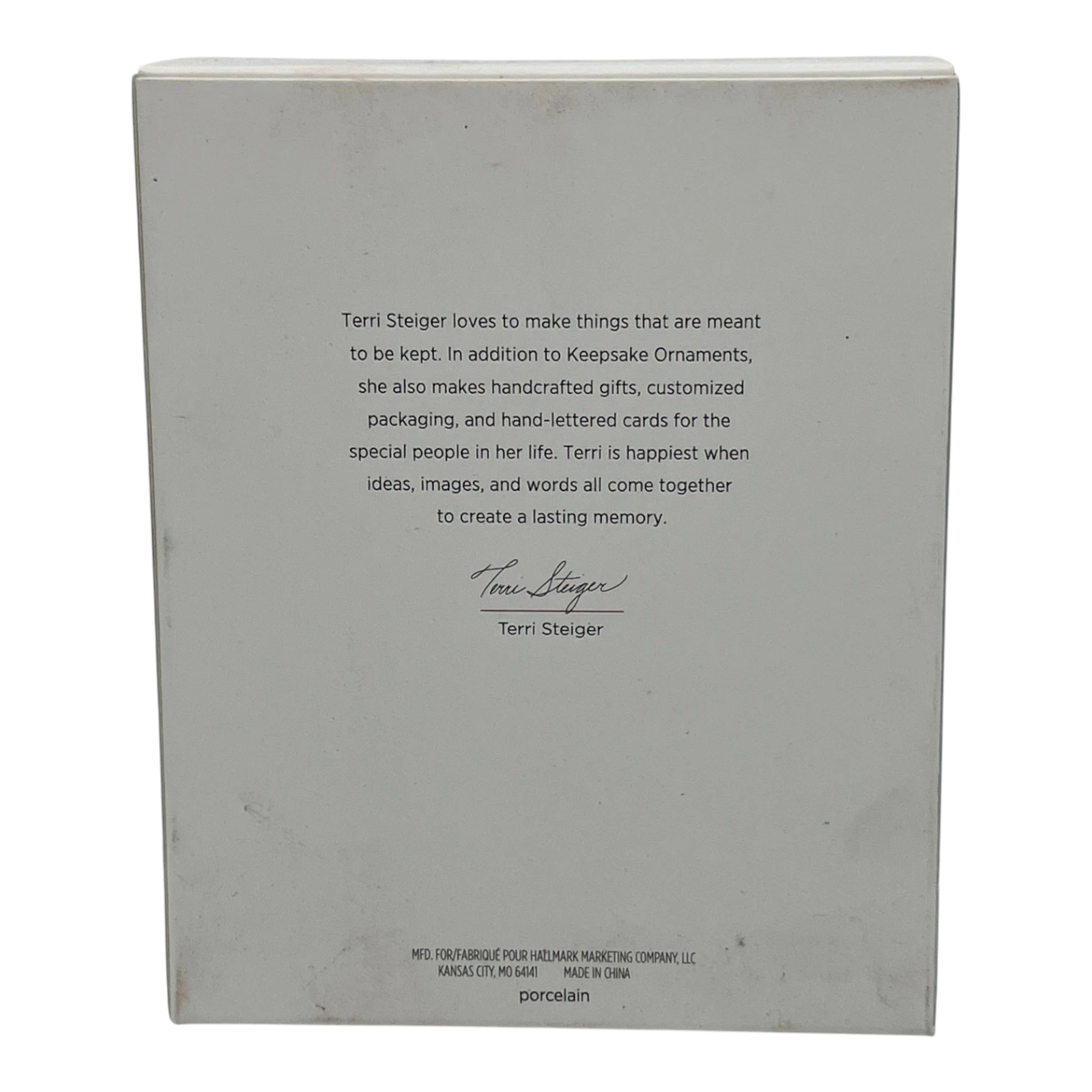 2019 Remembered with Love Hallmark Ornament (Seashell) QHX4047