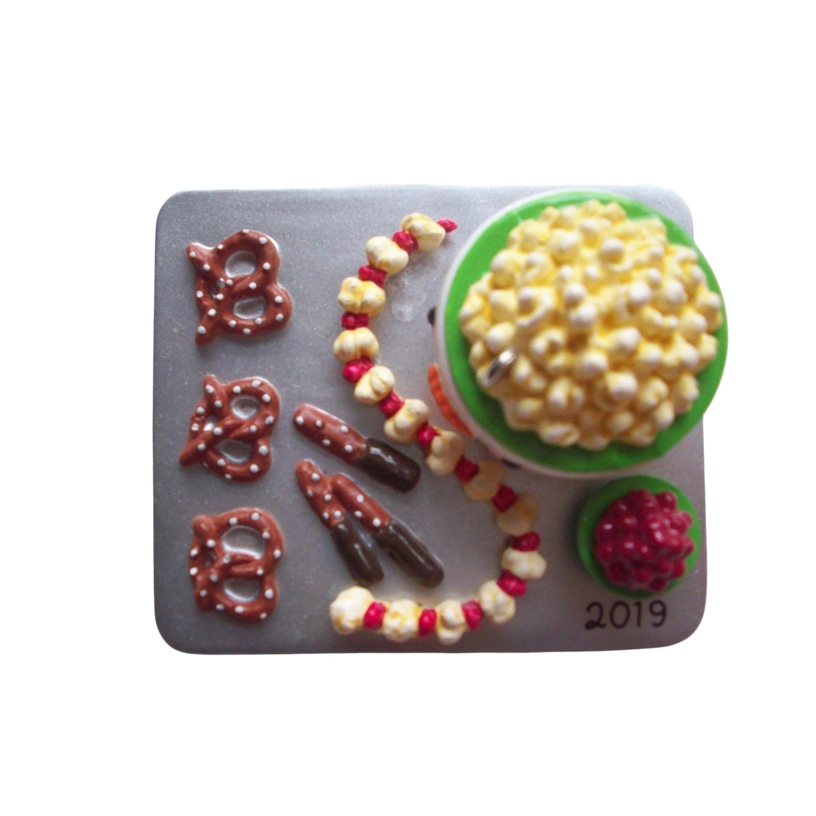 2019 Season's Treatings Hallmark Ornament (Season's Treatings) QXR9007