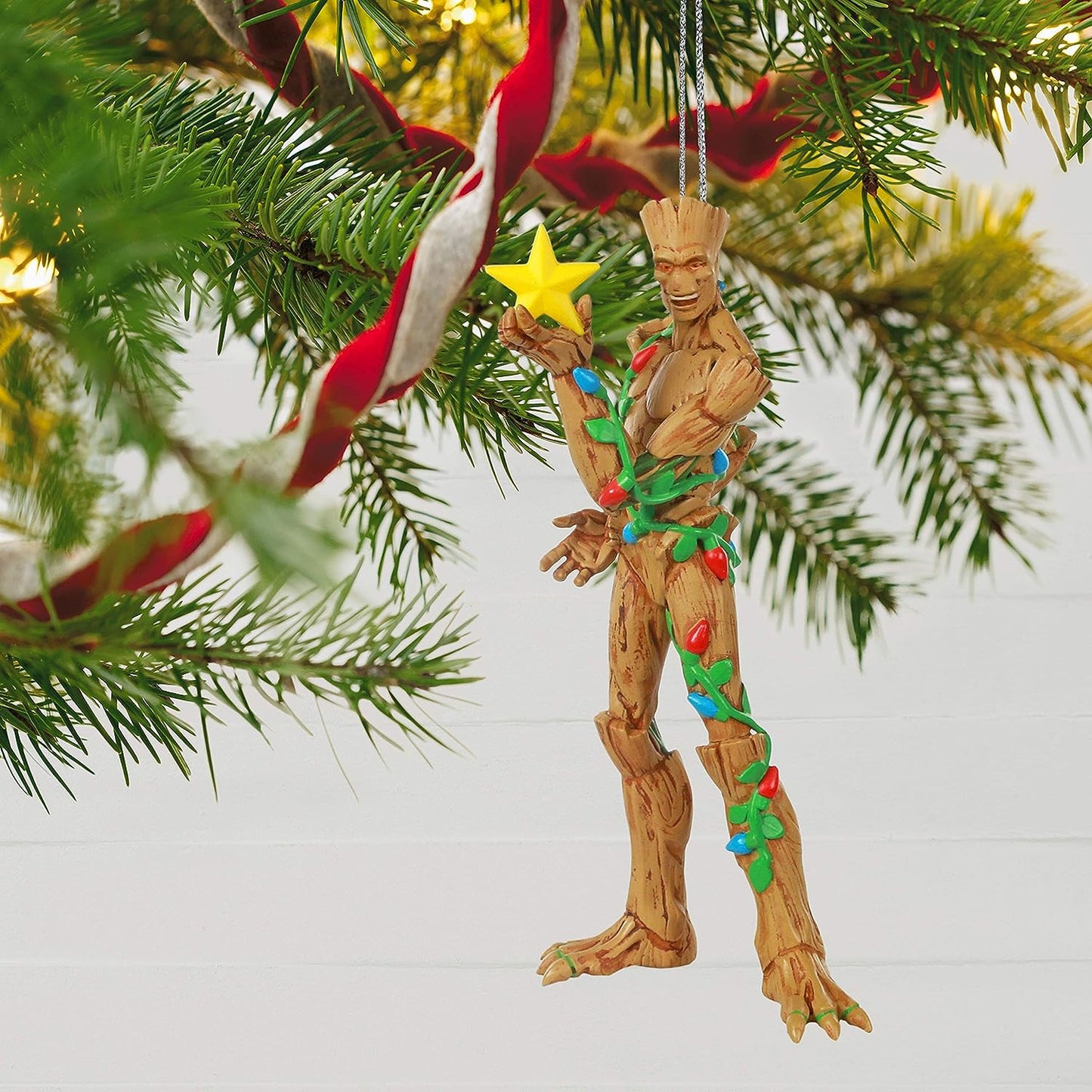 2020 O Christmas Groot Hallmark Ornament (Gardians of Galaxy) QXI6124