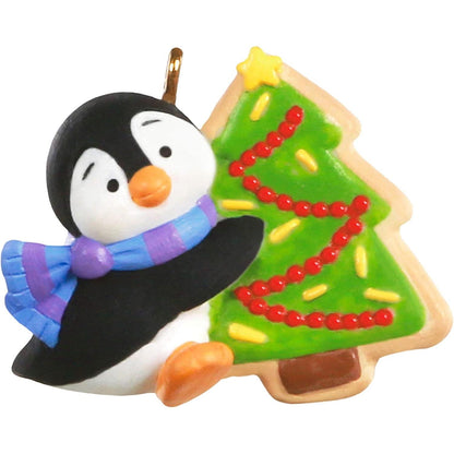2020 A Christmas Cookie Hallmark Ornament (Petite Penguins) QXM8271