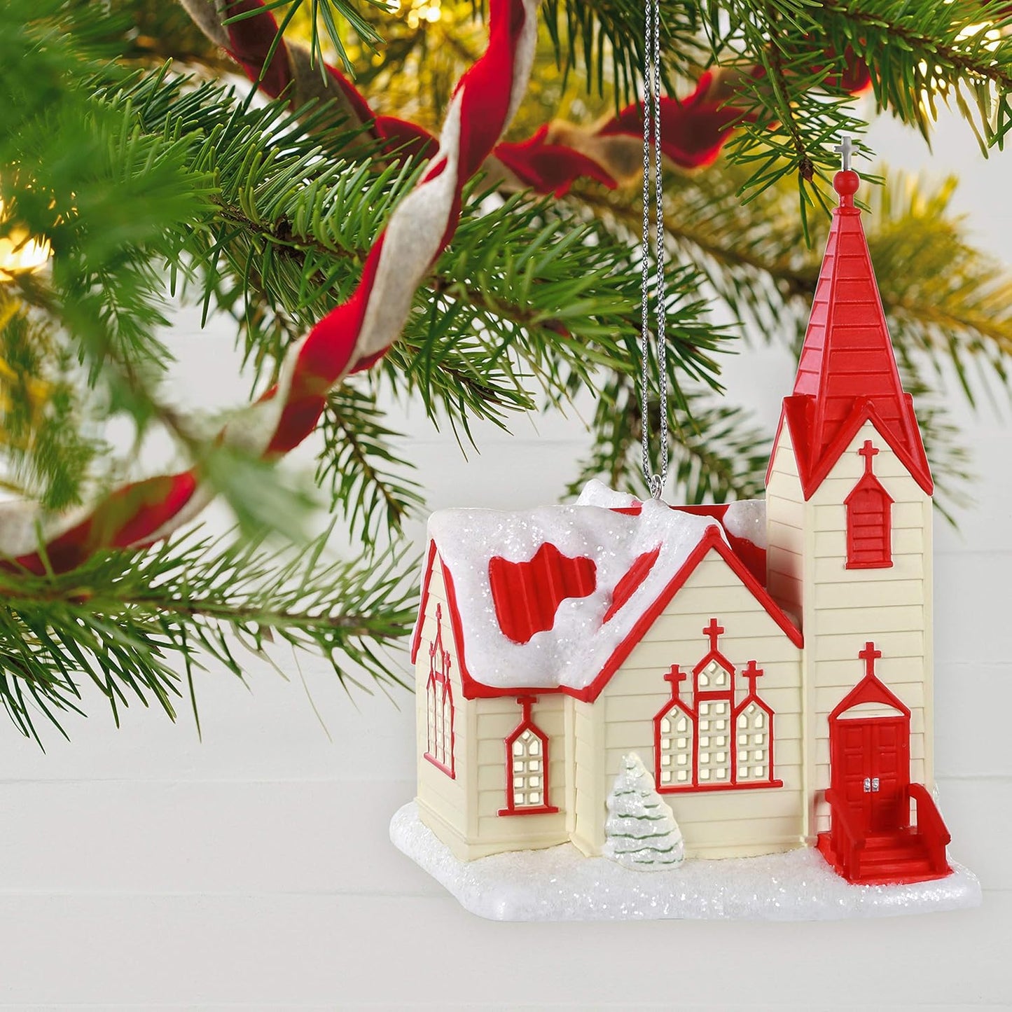 2020 Come In and Rest Hallmark Ornament (Church) QGO2014