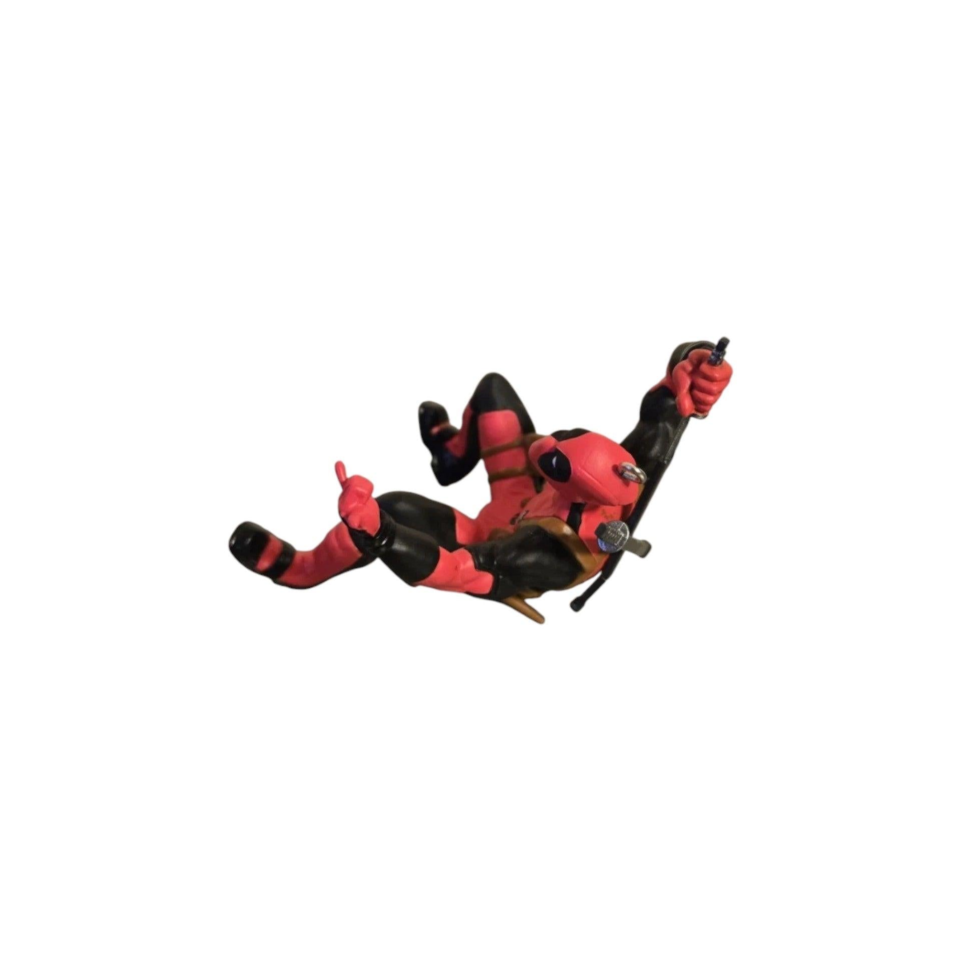 2020 Deadpool Hallmark Ornament (Super Heroes) QXI6194 Image6
