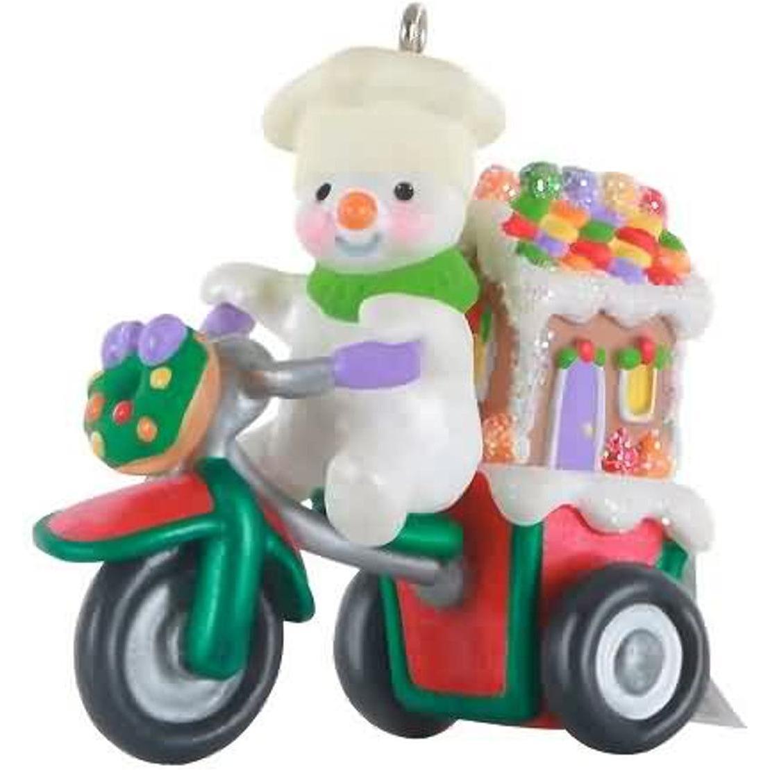 2020 Gingerbread Delivery Hallmark Ornament (Holiday Parade) QXE3284