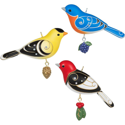 QGO1934 2020 Outdoor Bird Ornament Set (Beauty of Birds) Image1