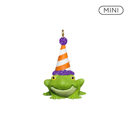 2020 Tiny Toad Hallmark Ornament (Frog) QFO5261 Image1