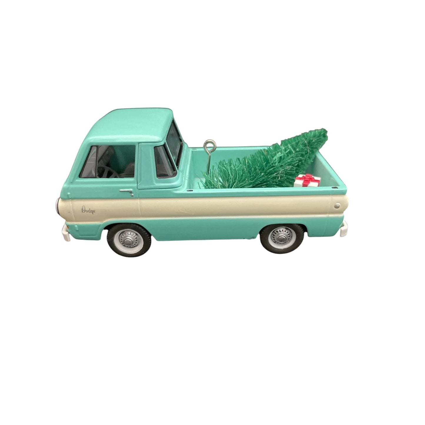 2021 1966 Dodge A‑100 Hallmark Ornament (All-American Trucks) QXR9242