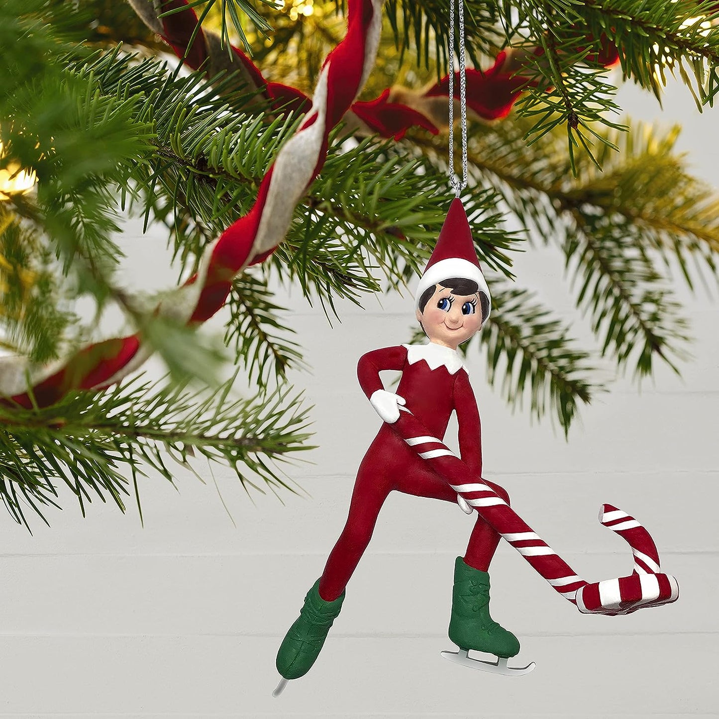 QXI7222 2021 Elf on Ice (The Elf On The Shelf) Image5