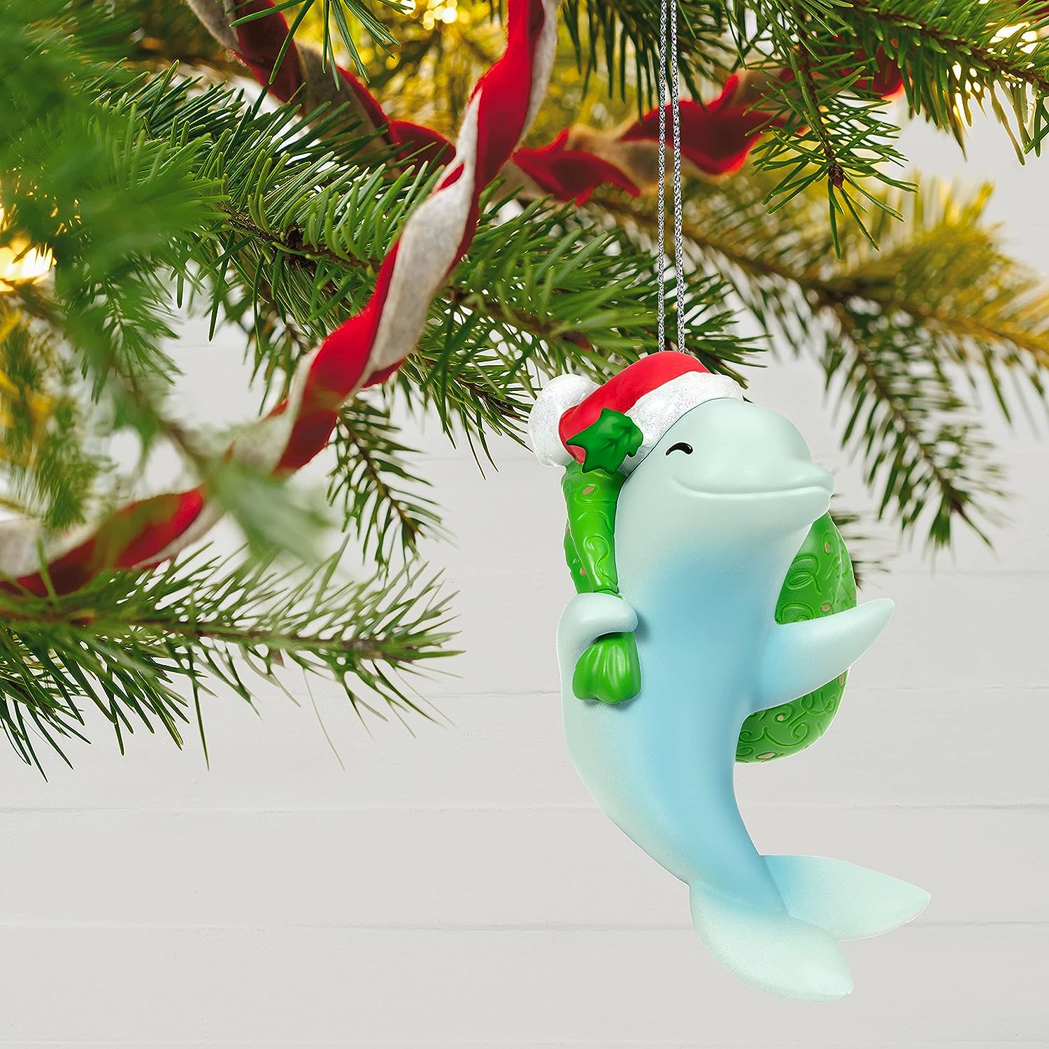 QGO2295 2021 Here Comes Dolphin Claus Image5