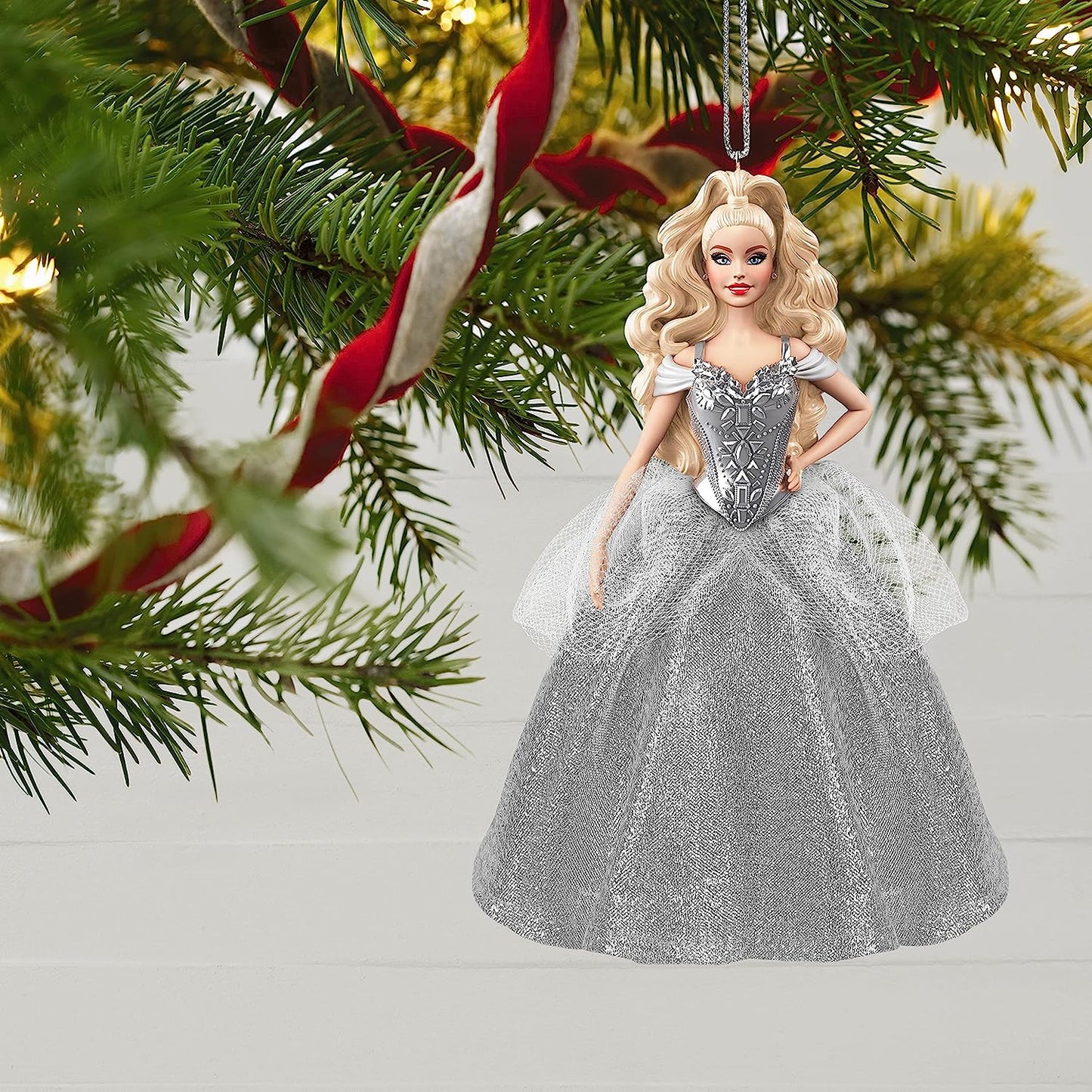 QXR9275 2021 Barbie Holiday Ornament Image5