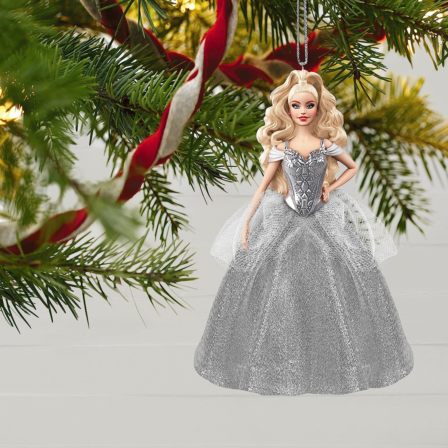 QXR9275 2021 Barbie Holiday Ornament Image5