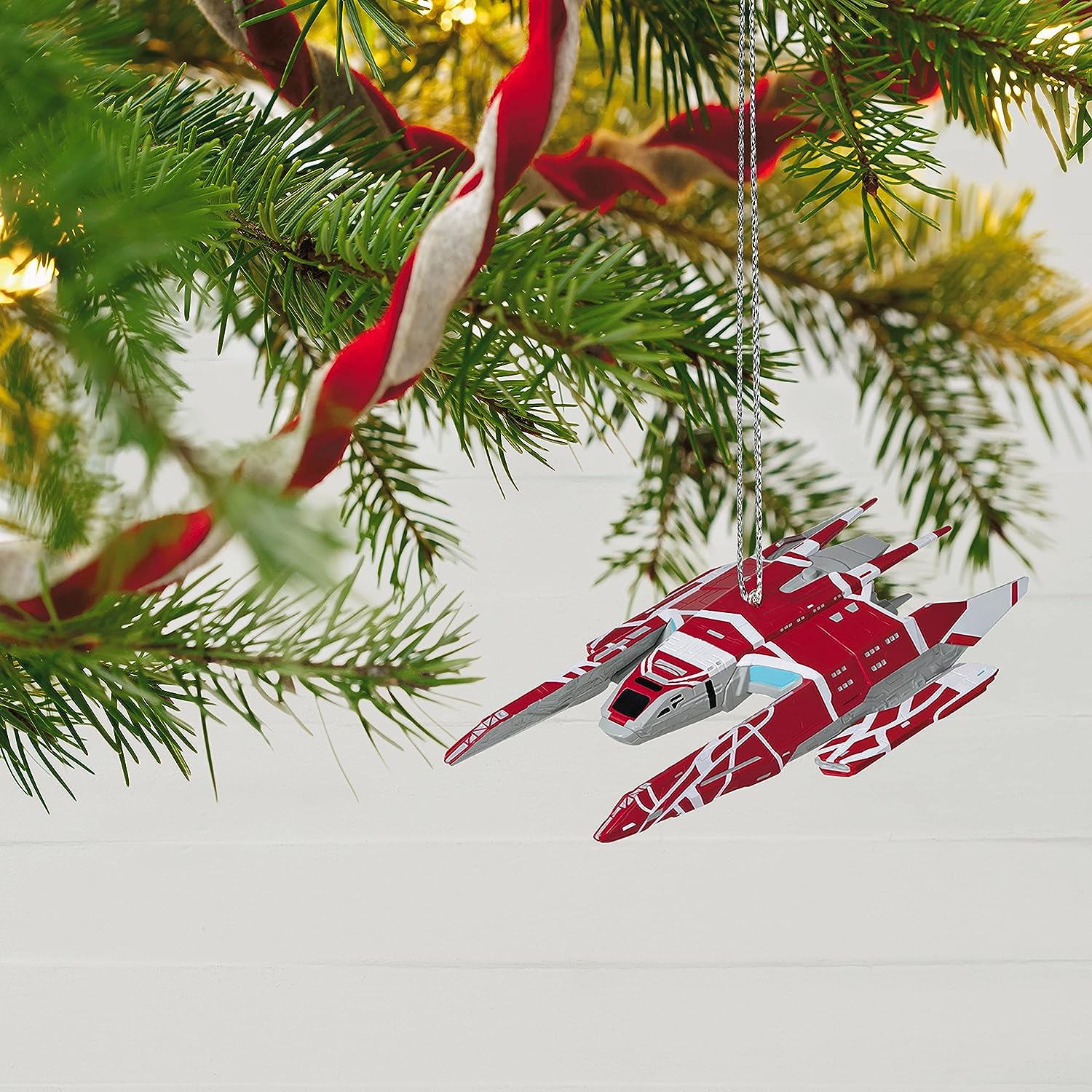 QXI7585 2021 La Sirena (Star Trek: Picard) Image5