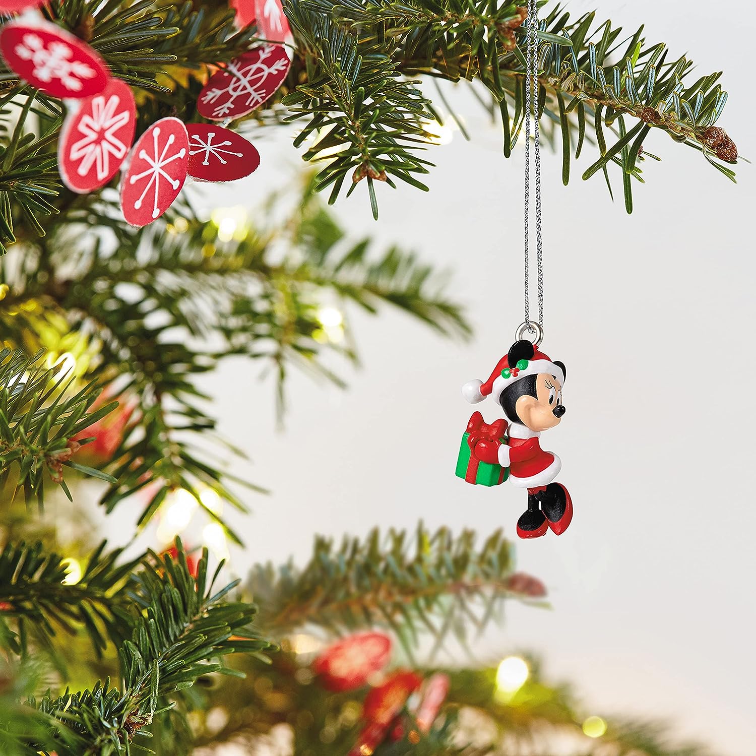 QXM8215 2021 Disney Miniature Merry Lil' Minnie Mouse Image5