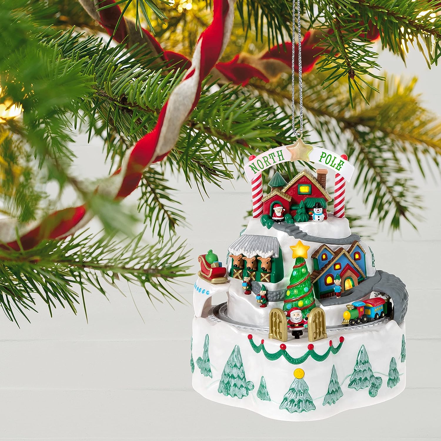 QGO2185 2021 North Pole Village (North Pole Village) Image5