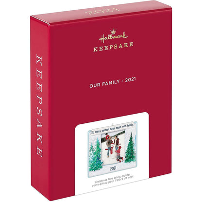 QGO2055 2021 Our Family Image3