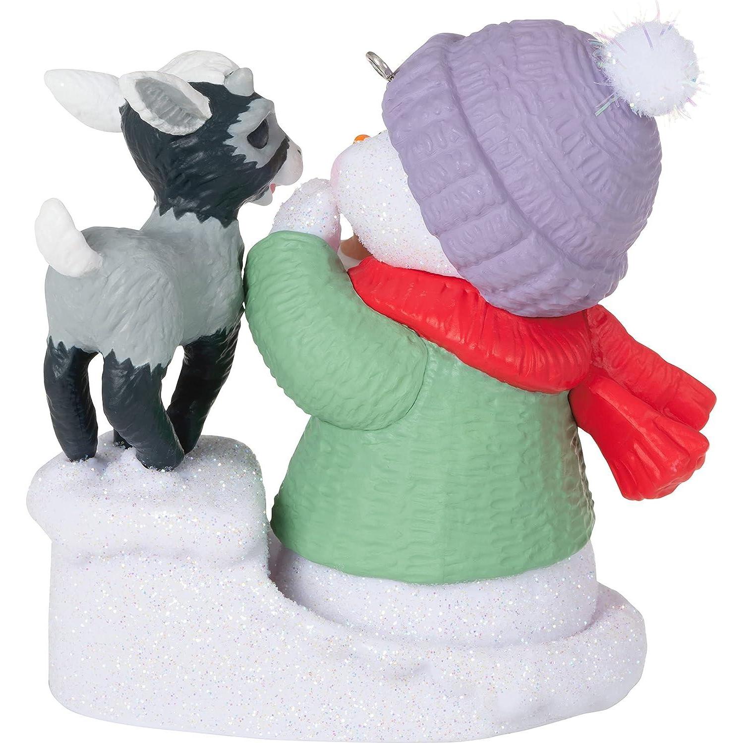 QXR9152 2021 Snow Buddies Image2