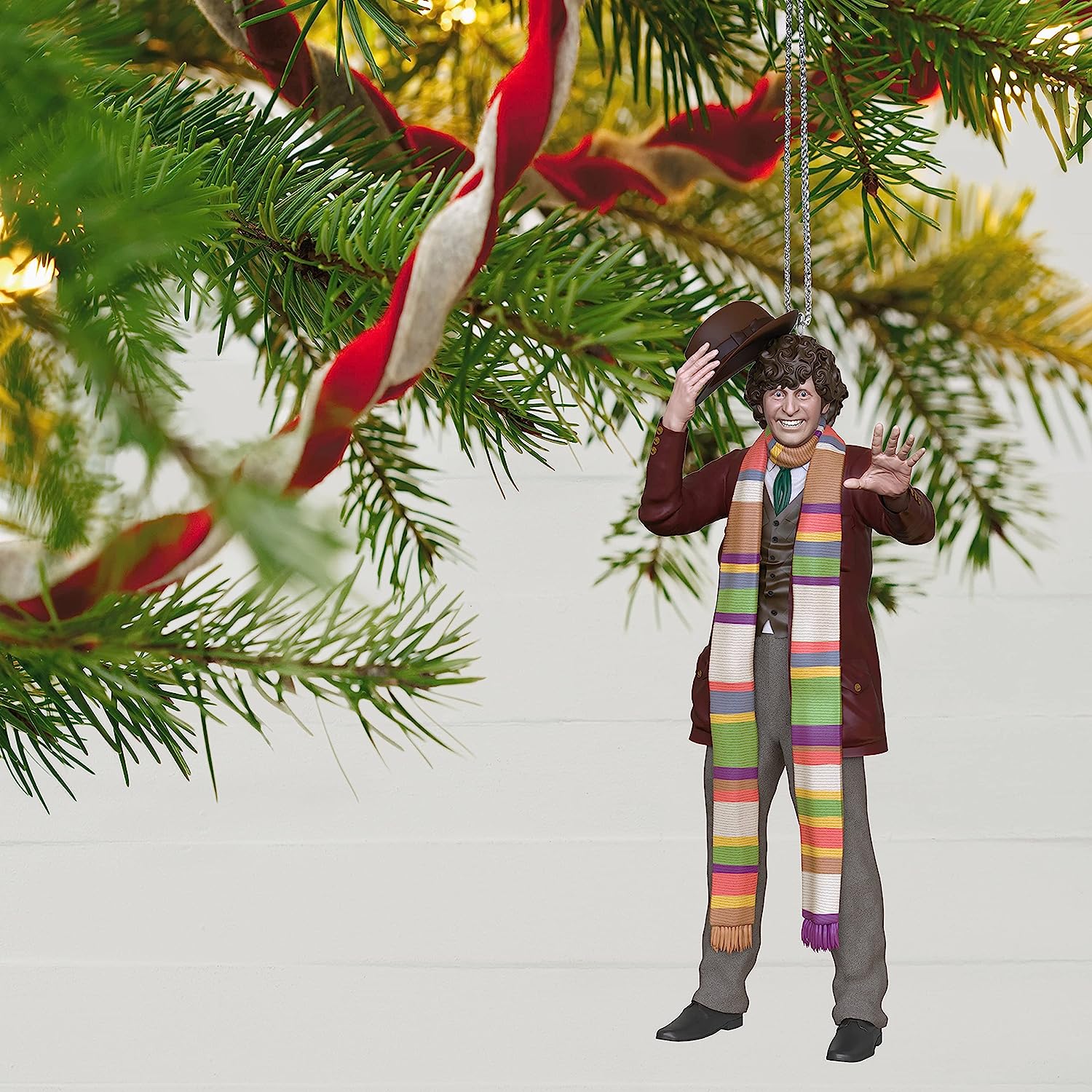 2021 The Fourth Doctor Hallmark Ornament (Doctor Who) QXI7505