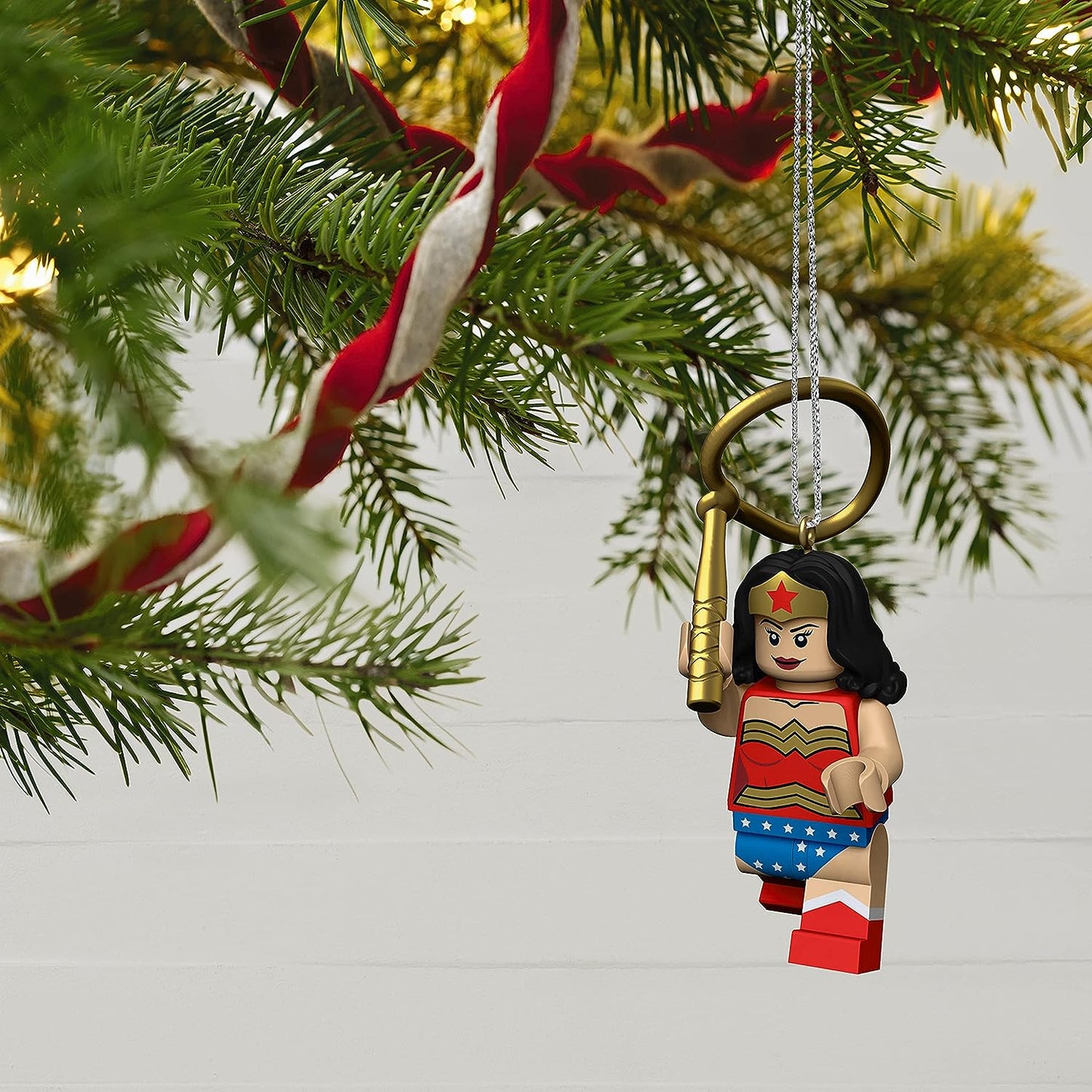 QXI7022 2021 Wonder Woman LEGO DC Super Heroes Minifigure Image5
