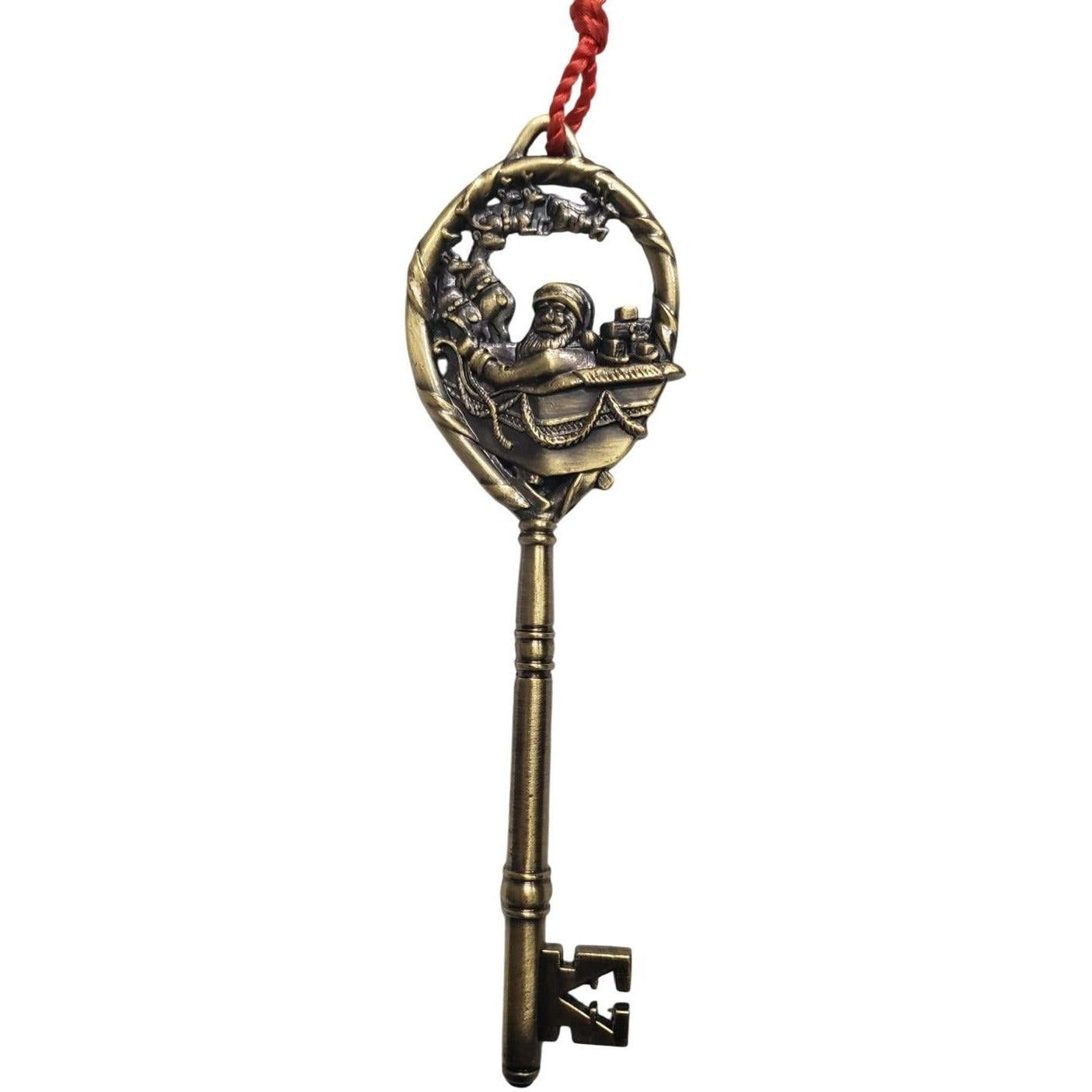 2021 A Magic Key for Santa Hallmark Ornament (Santa Claus) 1XBH3153