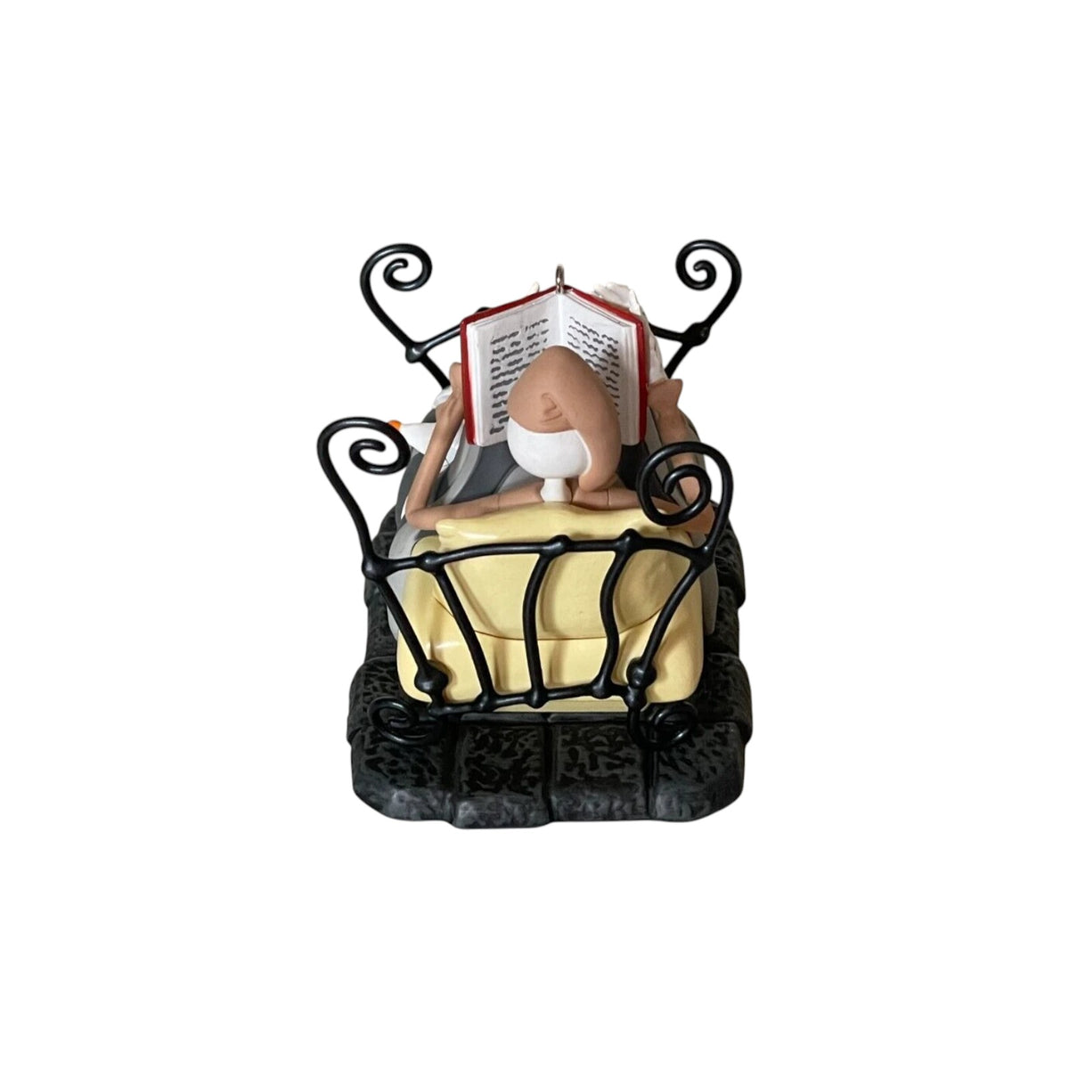 2021 Bedtime Stories Hallmark Ornament (Tim Burton's The Nightmare Before Christmas) QXD6562 Image6