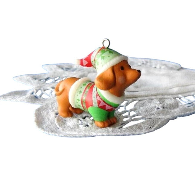 2021 Dressed Up Dachshund Puppy Hallmark Ornament (Puppy) QXM8355