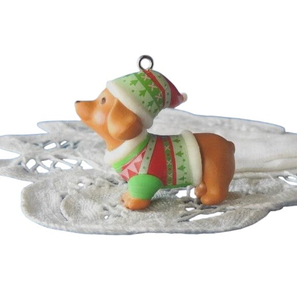 2021 Dressed Up Dachshund Puppy Hallmark Ornament (Puppy) QXM8355