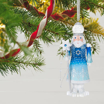 QXR9042 2021 Duke of Winter Noble Nutcrackers Image5