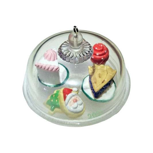 2021 Season's Treating Hallmark Ornament (Season's Treating) QXR9115 Image1