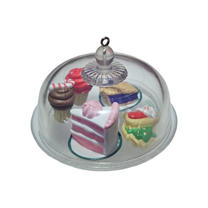 2021 Season's Treating Hallmark Ornament (Season's Treating) QXR9115 Image3