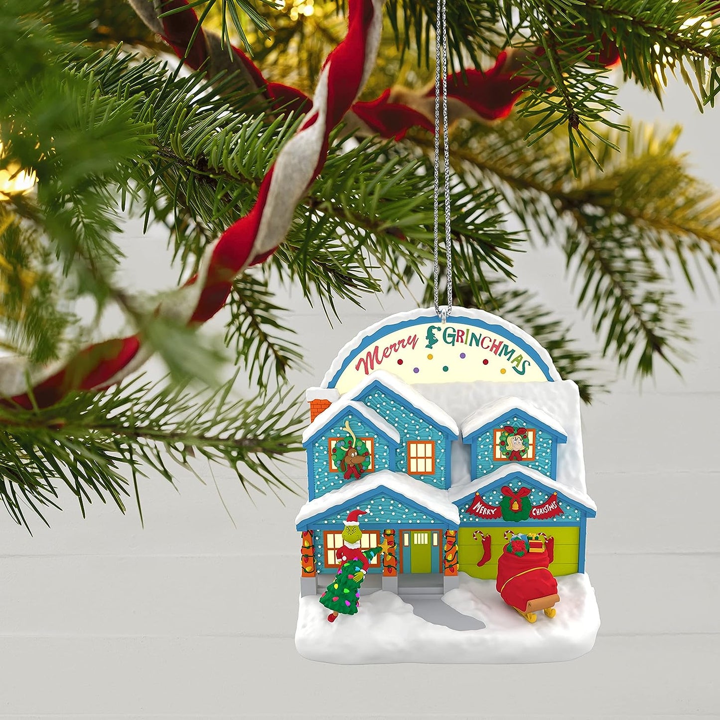 QXI7303 2022 A Very Merry Grinchmas! (Dr Seuss) Image4