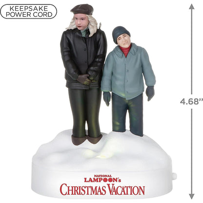 QXI7233 2022 Audrey and Russ Griswold (National Lampoon's Christmas Vacation) Image4