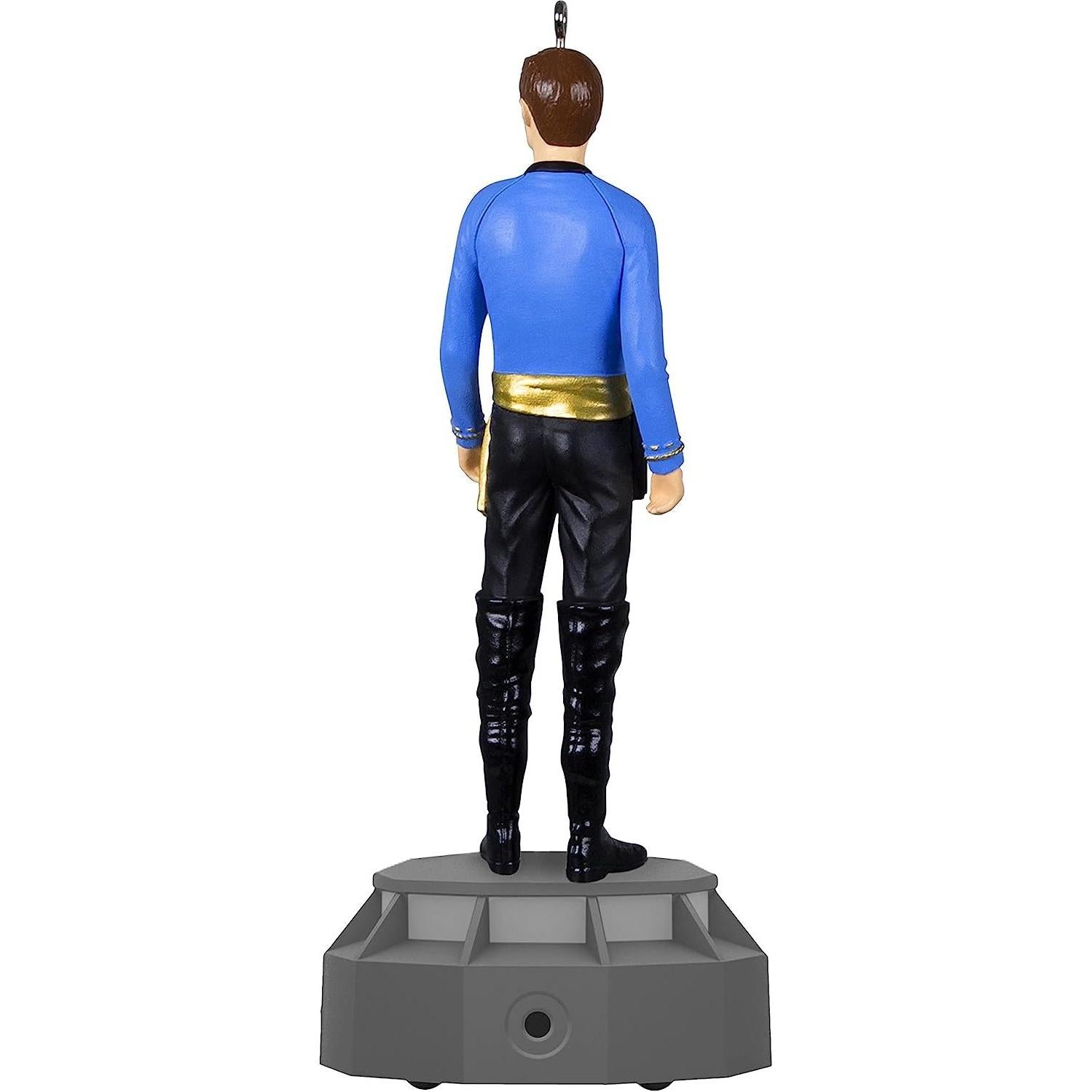 QXI7006 2022 Doctor Leonard Mccoy (Star Trek) Image2