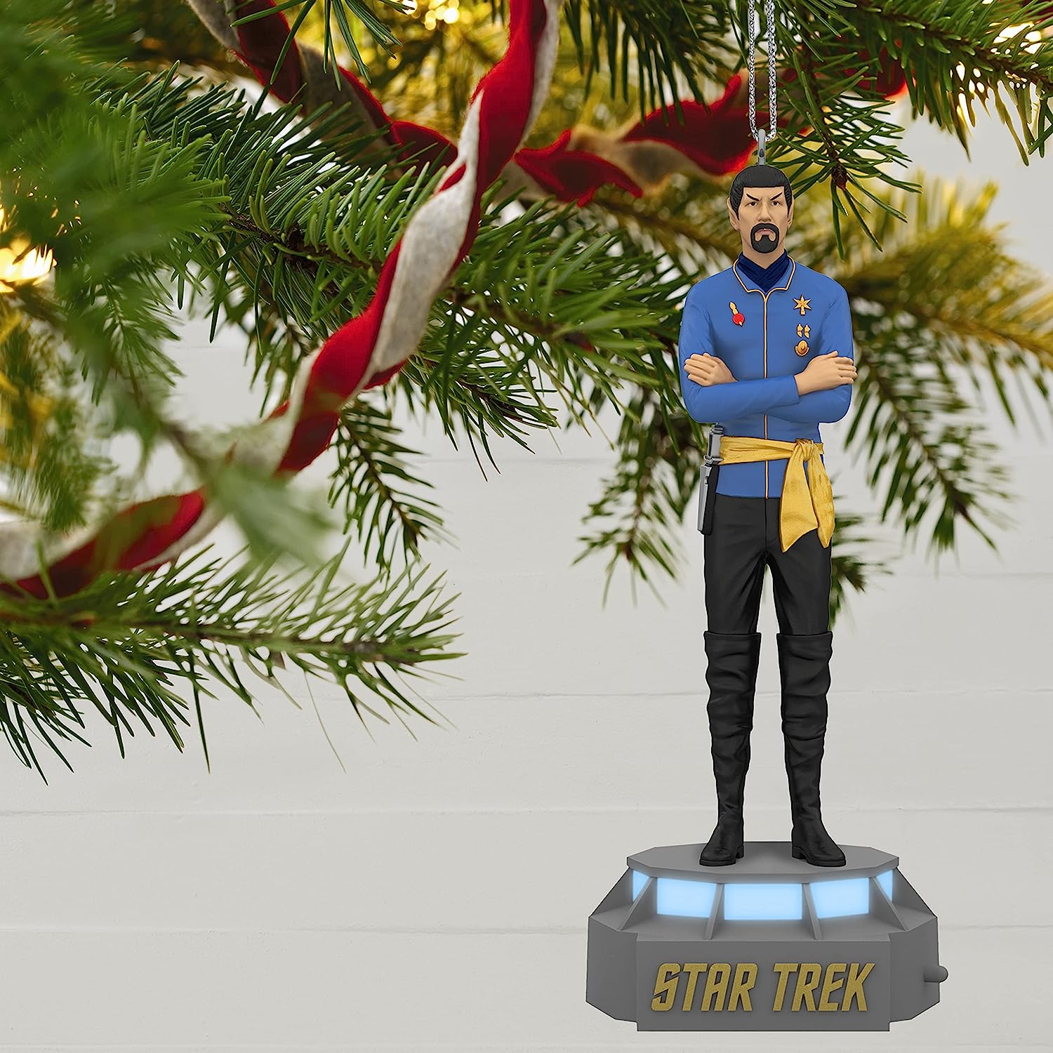 QXI7893 2022 First Officer Spock (Star Trek Mirror Mirror Collection) Image5