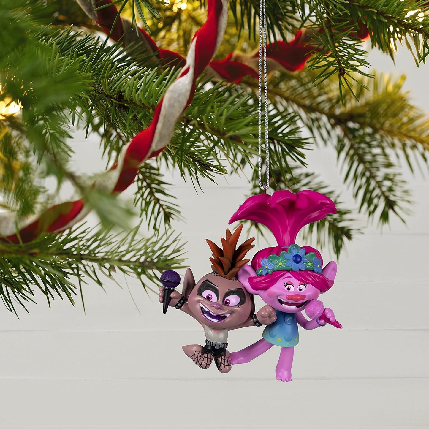 2022 Friendship Rocks Hallmark Ornament (Trolls) QXI7386