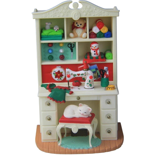 2022 Mrs. Claus's Sewing Cabinet Hallmark Ornament (Santa Claus) QHT4003