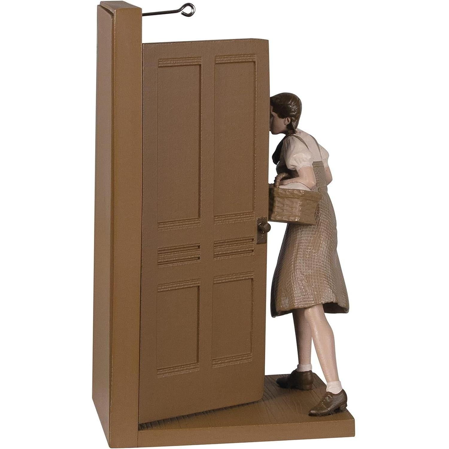 QXI7146 2022 Not in Kansas Anymore (The Wizard of Oz) Image2