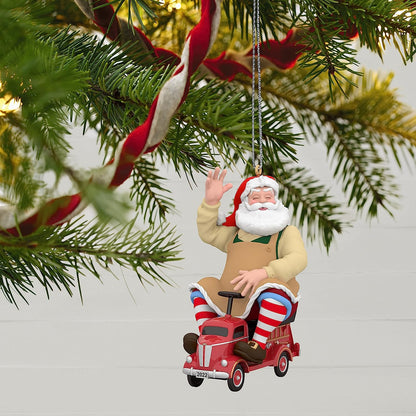QXR9053 2022 Toymaker Santa (Toymakter Santa) Image5