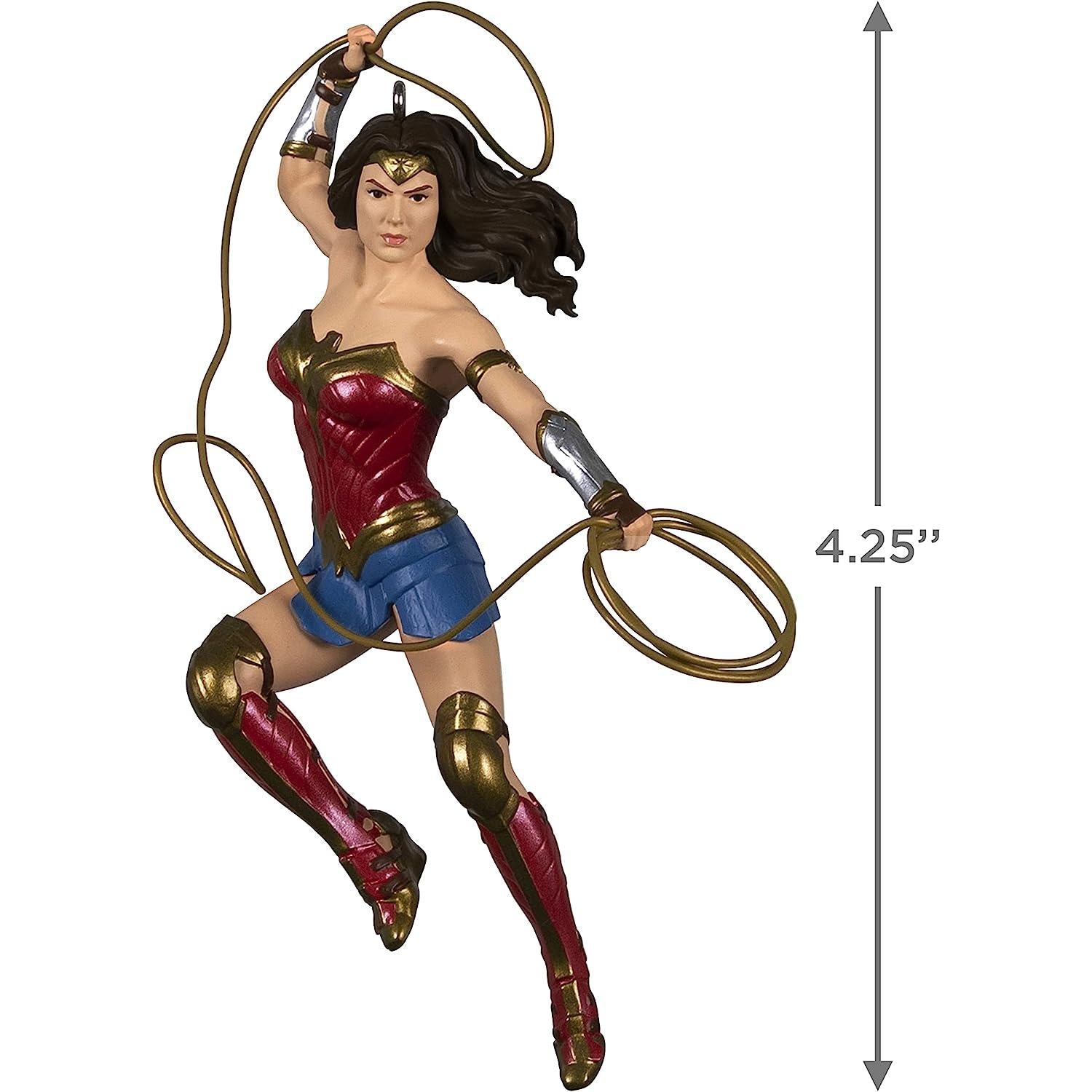 QXI7163 2022 Wonder Woman and The Lasso of Truth (Wonder Woman WW84) Image4