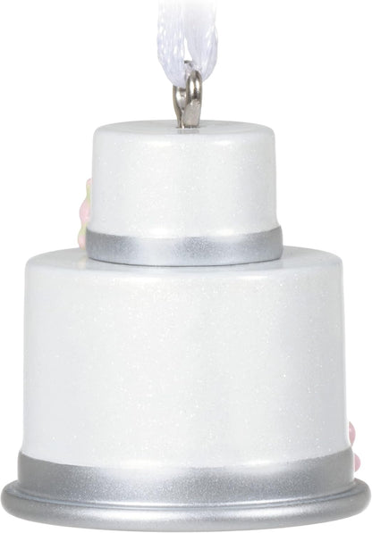 2022 Cute Lil' Cake Hallmark Ornament (Wedding) QHX3086