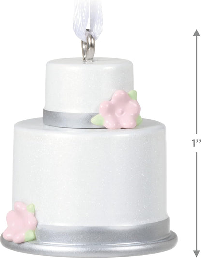 2022 Cute Lil' Cake Hallmark Ornament (Wedding) QHX3086