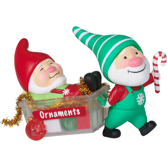 QXR9123 2022 Gnome For Christmas (Gnome For Christmas) Image1